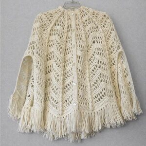 vintage crochet cape cream off white fringe OS